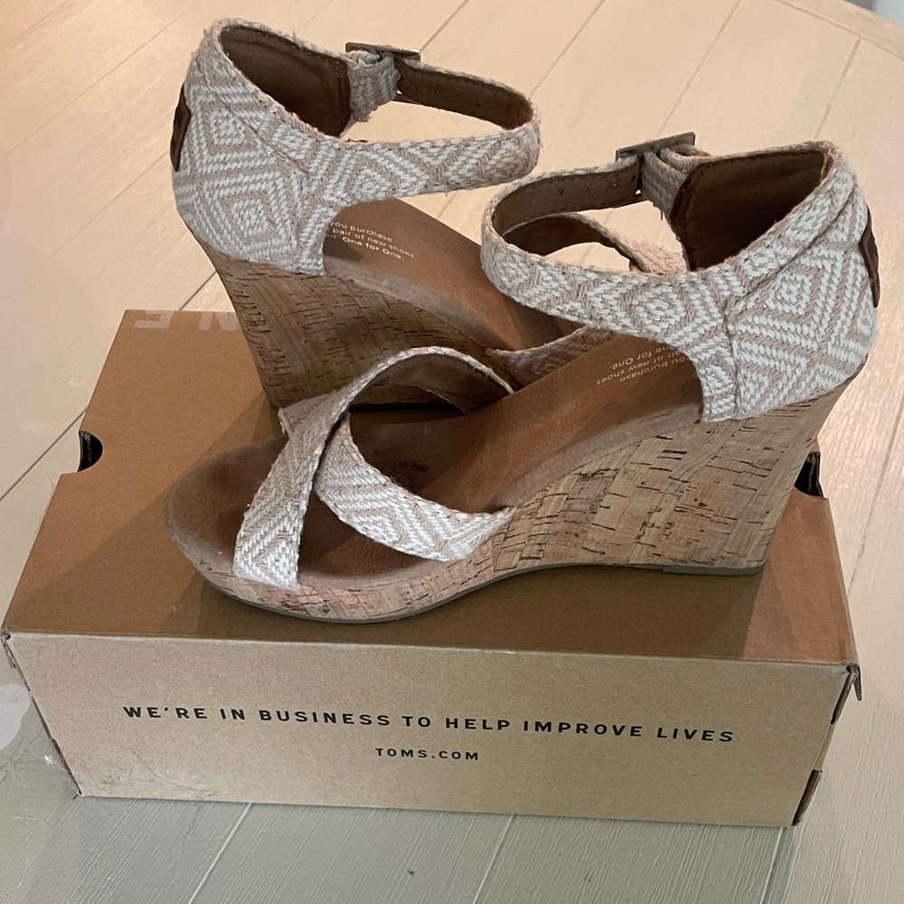 TOMS Strappy Wedge